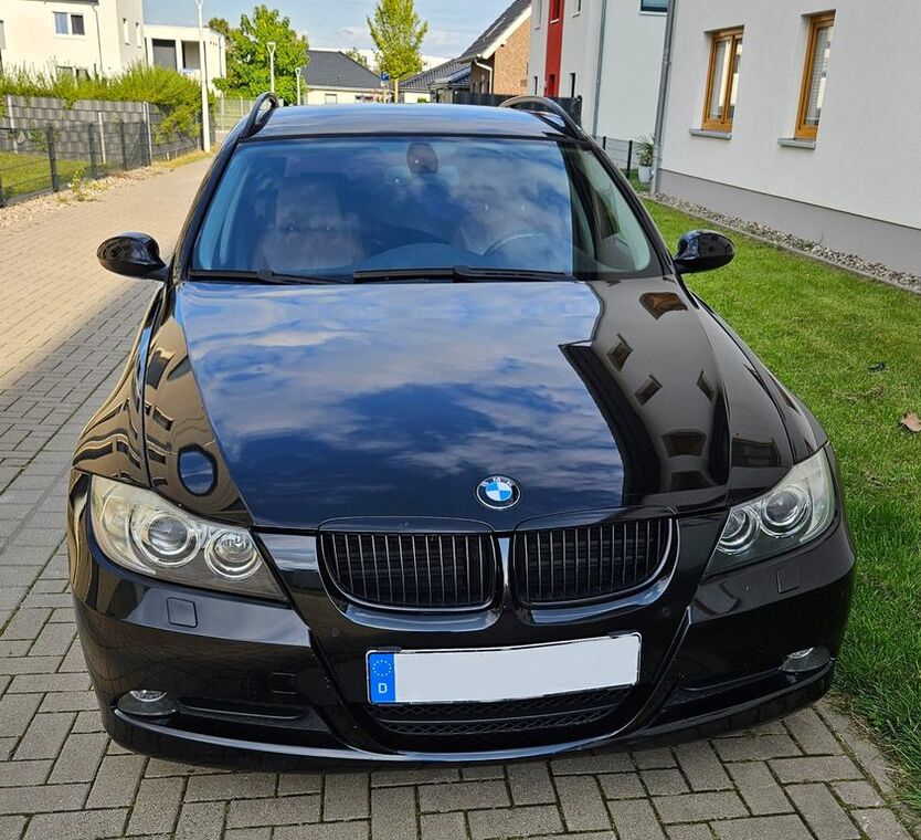 320