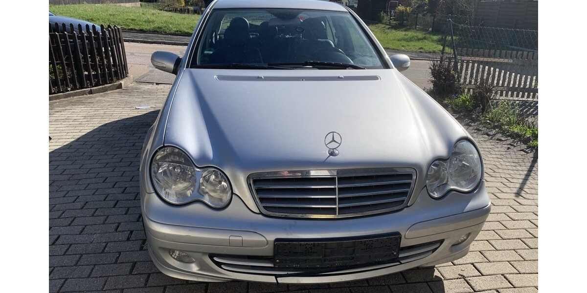 Mercedes-Benz C 200 208.000 km 3.500 &euro; Bernhardswald 93170