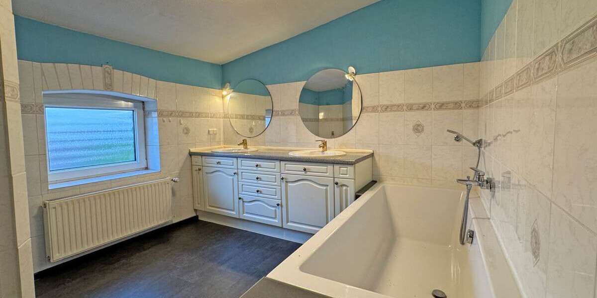 Wohnung zum Kaufen in Wesel 129.900 € 96 m² 3 zimmer