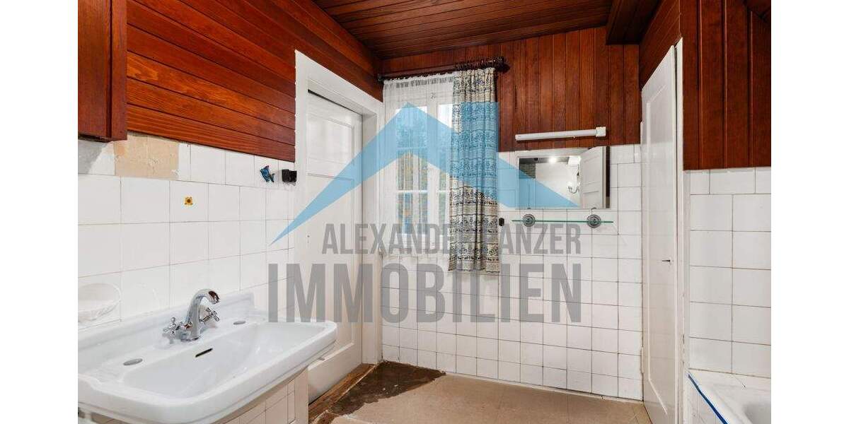 Freistehendes Fachwerkhaus - geeignet für gewerbliche Zimmervermietung! 7 zimmer