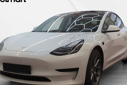 Tesla Model 3 40.814 km 24.740 &euro; Eschborn 65760