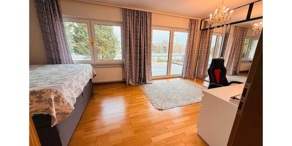 Mehrfamilienhaus, Wohnhaus Würzburg Heuchelhof - 7 Zimmer, 210 m&sup2;, 795.000&euro; | Angebot:26211941