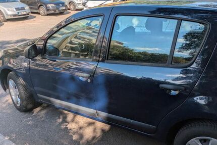 Dacia Sandero 77.000 km 4.000 &euro; Strausberg 15344