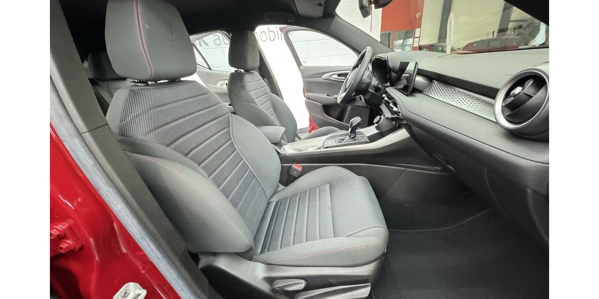 Alfa Romeo Tonale 1.6 VGT-D Sprint ACC Sitzheizung 12.000 km 23.285 &euro; Lich 35423