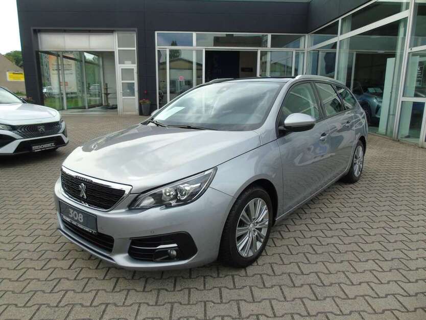 Peugeot 308 112.481 km 8.990 € Moers 47445