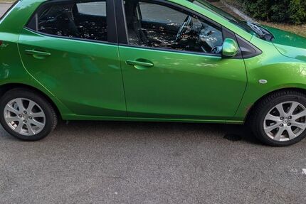 Mazda 2 212.000 km 1.400 € Tübingen 72072