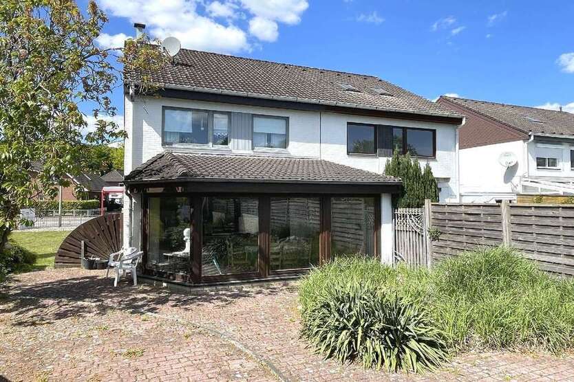 Haus zum Kaufen in Bremerhaven 239.000 € 123 m²