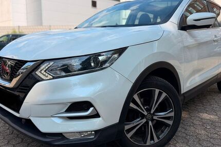 Nissan Qashqai 52.066 km 14.900 &euro; Düsseldorf 40233