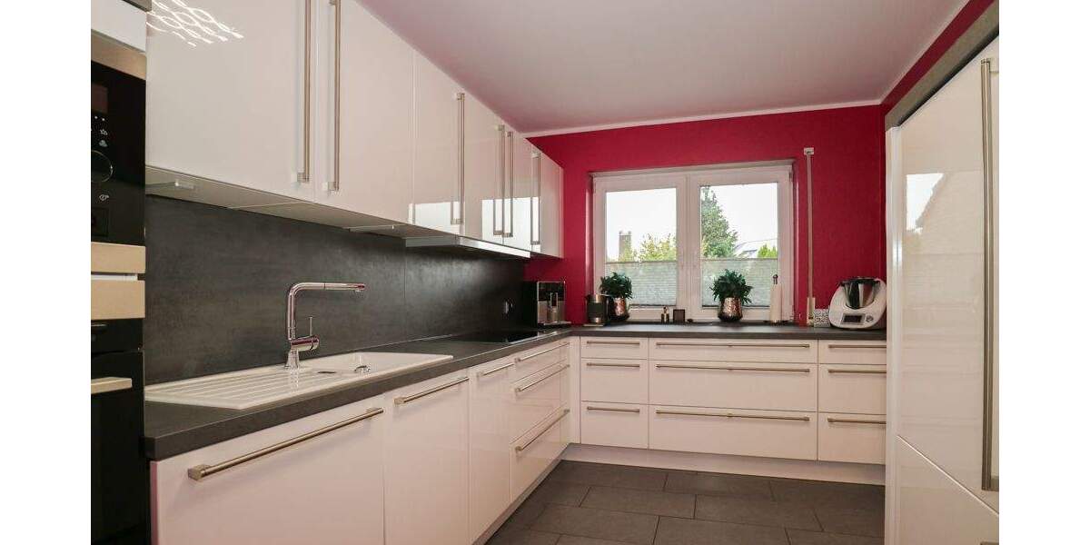 Mehrfamilienhaus, Wohnhaus Neuss / Rosellerheide Rosellen - 8 Zimmer, 282 m&sup2;, 750.000&euro; | Angebot:24041600