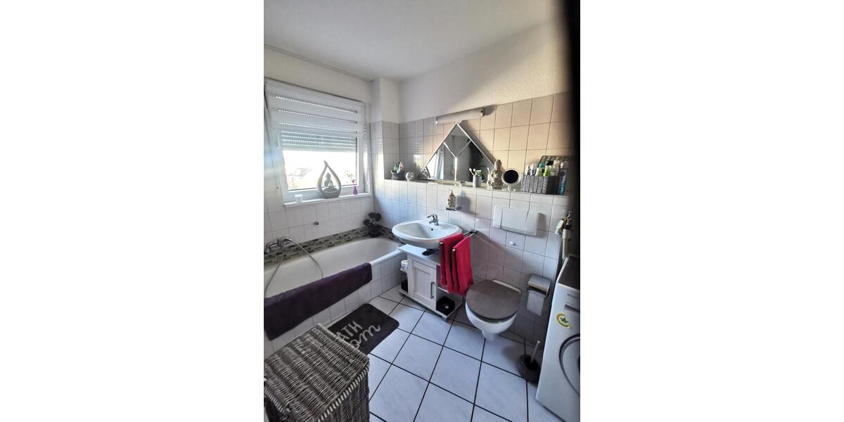 Etagenwohnung Ahlen - 3 Zimmer, 102 m&sup2;, 860&euro; | Angebot:25444604