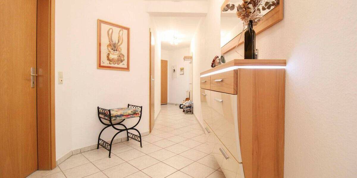 Etagenwohnung Schönebeck - 3 Zimmer, 89 m&sup2;, 155.000&euro; | Angebot:26378194