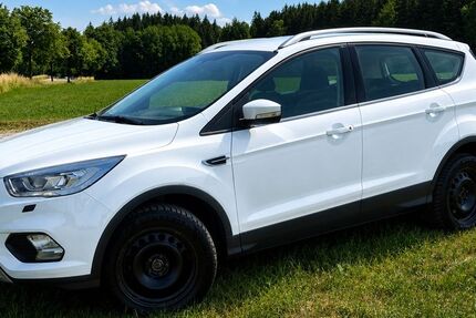 Ford Kuga 81.097 km 9.999 &euro; Zwönitz 08297