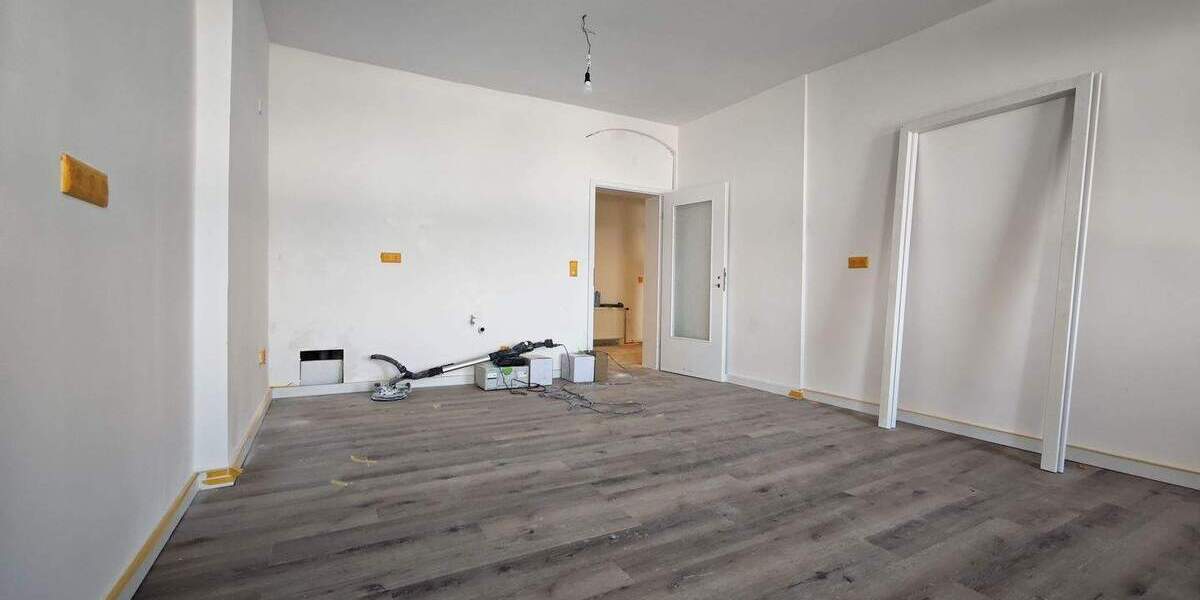 Zimmer Dresden Naußlitz - 4 Zimmer, 109 m&sup2;, 1.205&euro; | Angebot:25728545