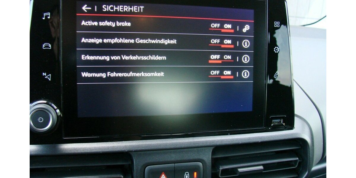Citroen Berlingo 1.2 Turbo130 Shine M Kamera 180º 13.167 km 24.980 &euro; Falkensee 14612