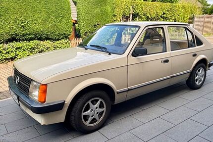 Opel Kadett 98.000 km 2.300 &euro; Essen 45259