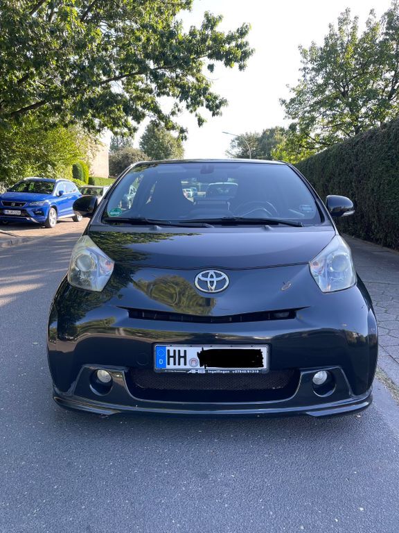Toyota IQ 126.000 km 6.800 € Hamburg 22115