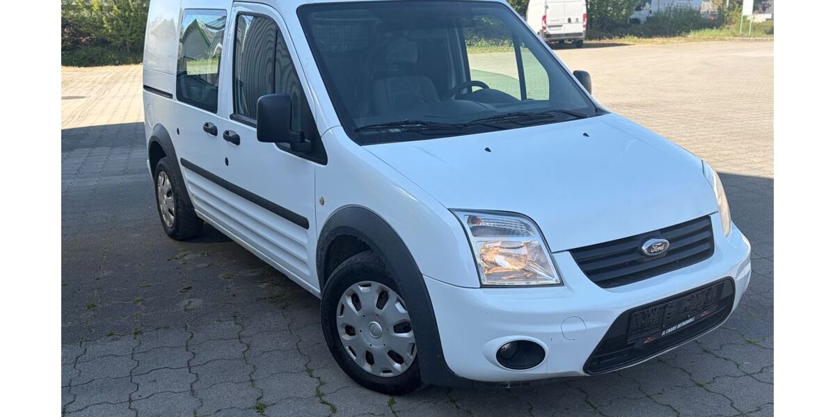 Ford Tourneo Connect 114.000 km 6.999 &euro; Reutlingen 72770