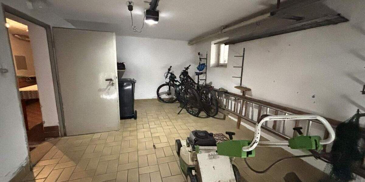 Einfamilienhaus Oberviechtach - 7 Zimmer, 190 m&sup2;, 197.000&euro; | Angebot:25210834