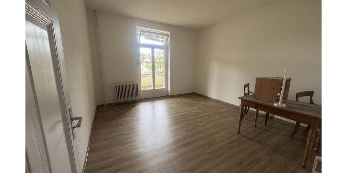 Etagenwohnung Freiburg Wiehre - 3 Zimmer, 111 m&sup2;, 1.670&euro; | Angebot:26359732