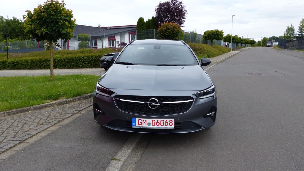 Opel Insignia 149.000 km 10.490 &euro; Bergneustadt 51702