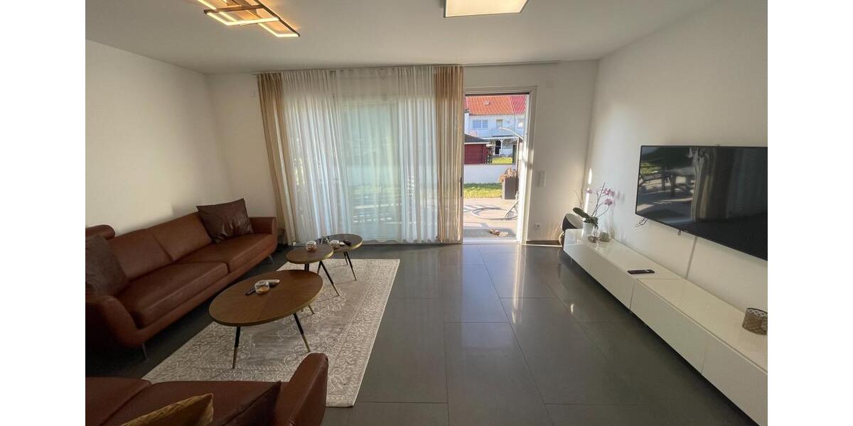 Doppelhaushälfte Hanau Lamboy - 6 Zimmer, 160 m&sup2;, 2.200&euro; | Angebot:25750507