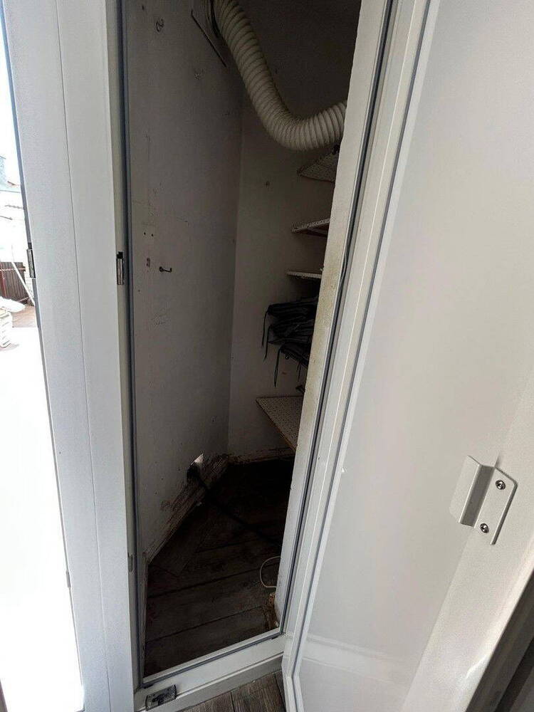 Top-renovierte 4-Zimmerwohnung nahe Zollhafen & Rhein