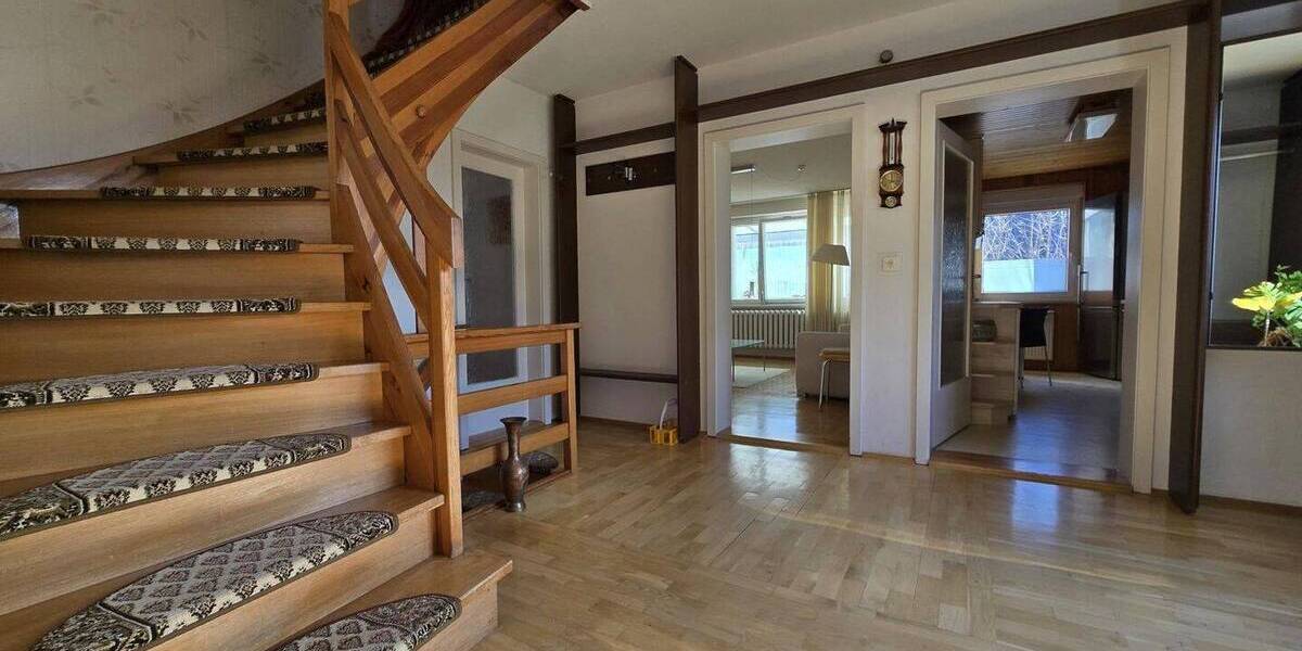 Einfamilienhaus Lichtenhain Lichtenhain - 7 Zimmer, 216 m&sup2;, 320.000&euro; | Angebot:26388951