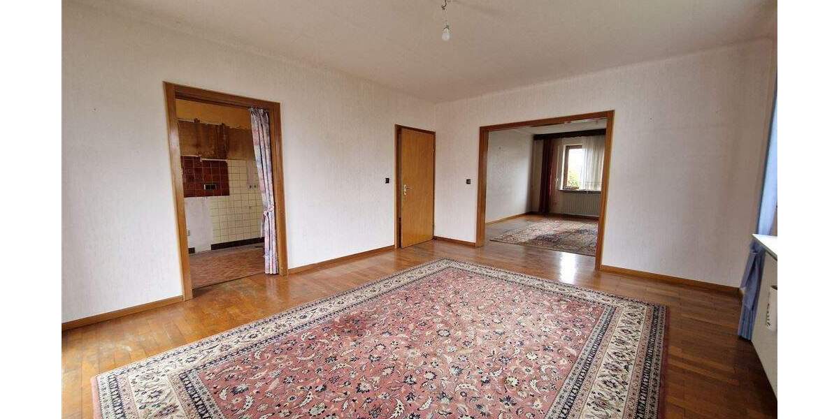 Einfamilienhaus Tholey - 8 Zimmer, 150 m&sup2;, 200.000&euro; | Angebot:25600966