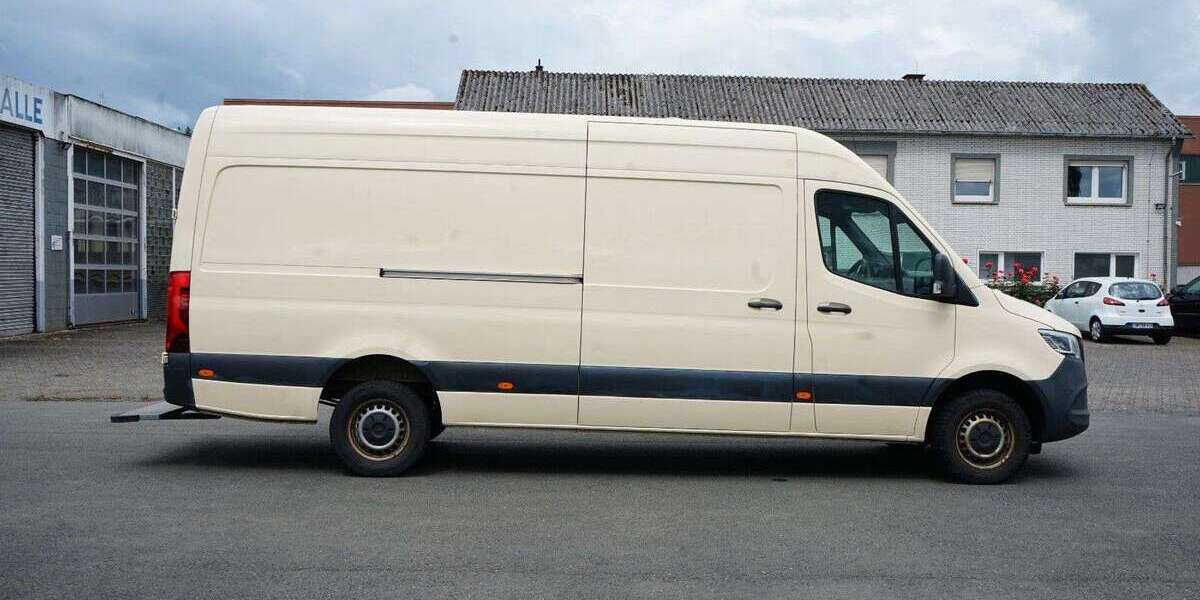Mercedes-Benz Sprinter 181.900 km 20.880 &euro; Asslar 35614