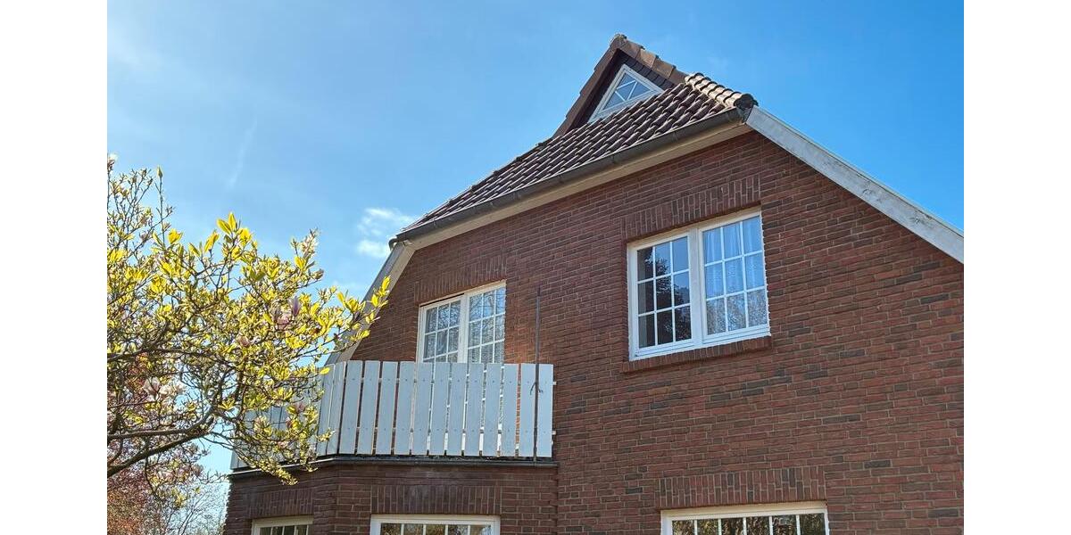 Dachgeschoßwohnung Zetel - 3 Zimmer, 80 m&sup2;, 620&euro; | Angebot:26322898