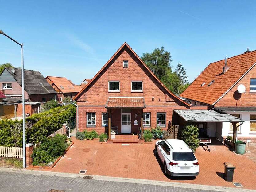 Haus zum Kaufen in Petershagen 238.700 € 251 m²