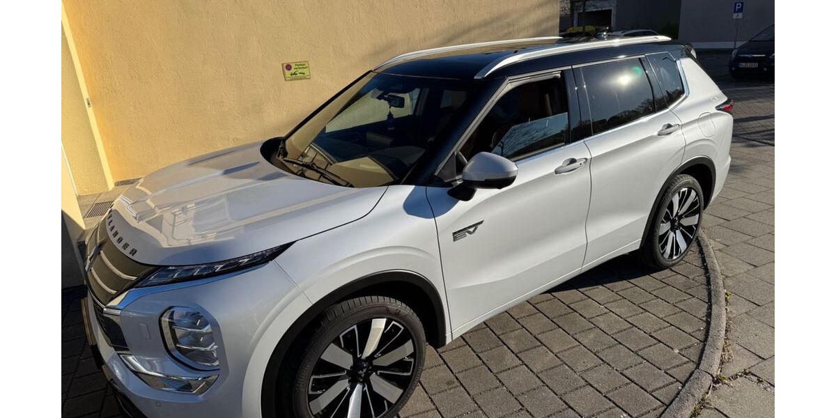 Mitsubishi Outlander 6.480 km 47.890 &euro; Ottobrunn bei München 85521