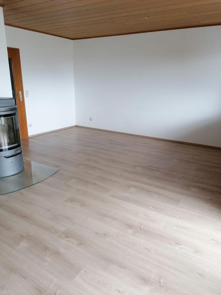 Doppelhaushälfte mit Garten und Garage