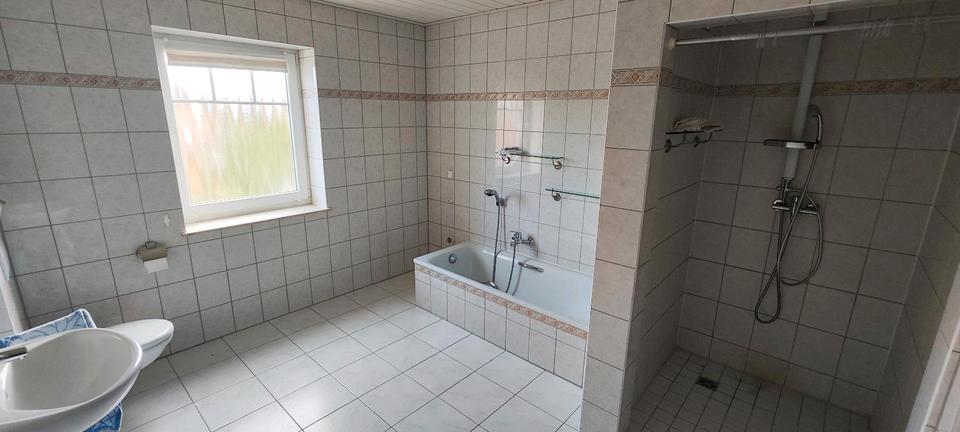 Dachgeschoßwohnung Bad Zwischenahn - 3 Zimmer, 101 m&sup2;, 1.000&euro; | Angebot:26319617