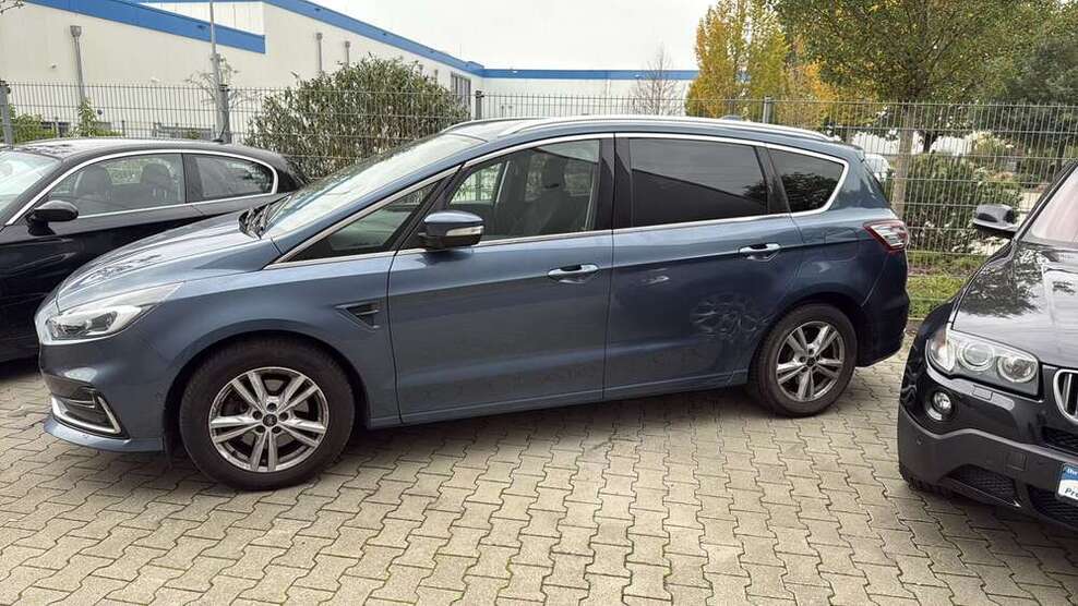 Ford S-Max 194.000 km 11.950 € Maintal 63477