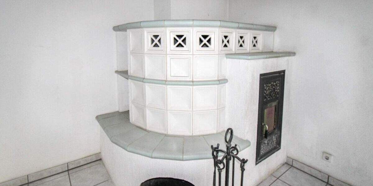 Aufgeteiltes Wohn- und Bürohaus in Sackgassenlage mit Tiefgarage und großem Naturgarten 1 zimmer