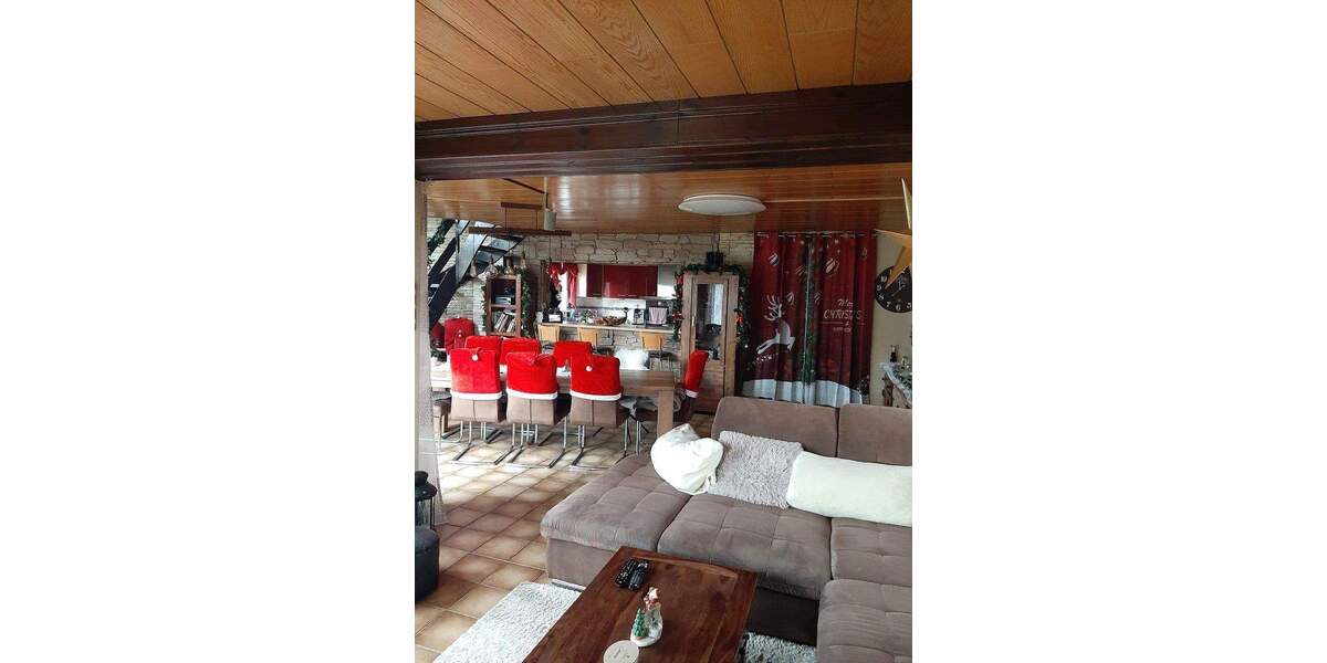 Einfamilienhaus Raunheim - 8 Zimmer, 270 m&sup2;, 670.000&euro; | Angebot:24845070