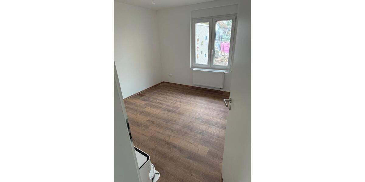 Bungalow Mainz Mombach - 5 Zimmer, 100 m&sup2;, 2.200&euro; | Angebot:24966184