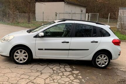 Renault Clio 157.041 km 3.100 &euro; Sinzig-Löhndorf 53489