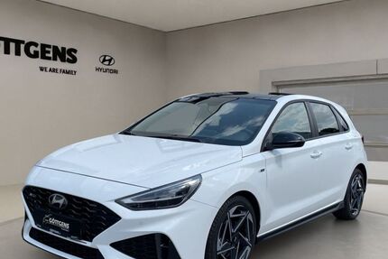 Hyundai i30 14.408 km 22.949 € Soest 59494