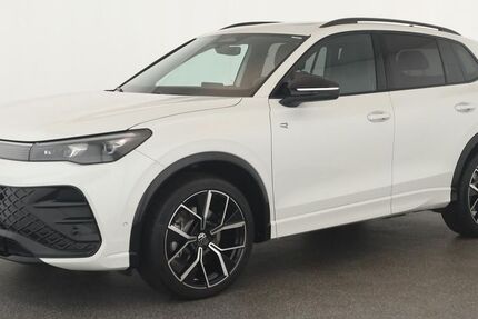 VW Tiguan 14.800 km 50.784 € Neuss 41460