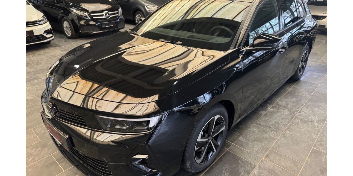 Opel Astra 2.300 km 23.999 € Versmold 33775