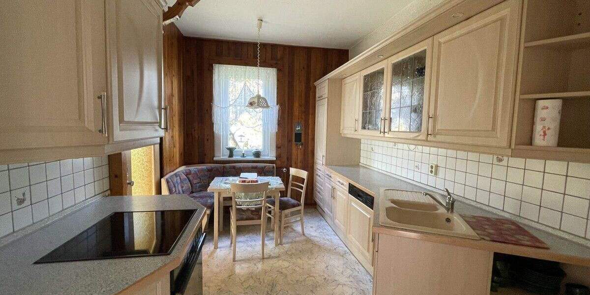 Einfamilienhaus Sitzendorf - 7 Zimmer, 190 m&sup2;, 125.000&euro; | Angebot:23399966