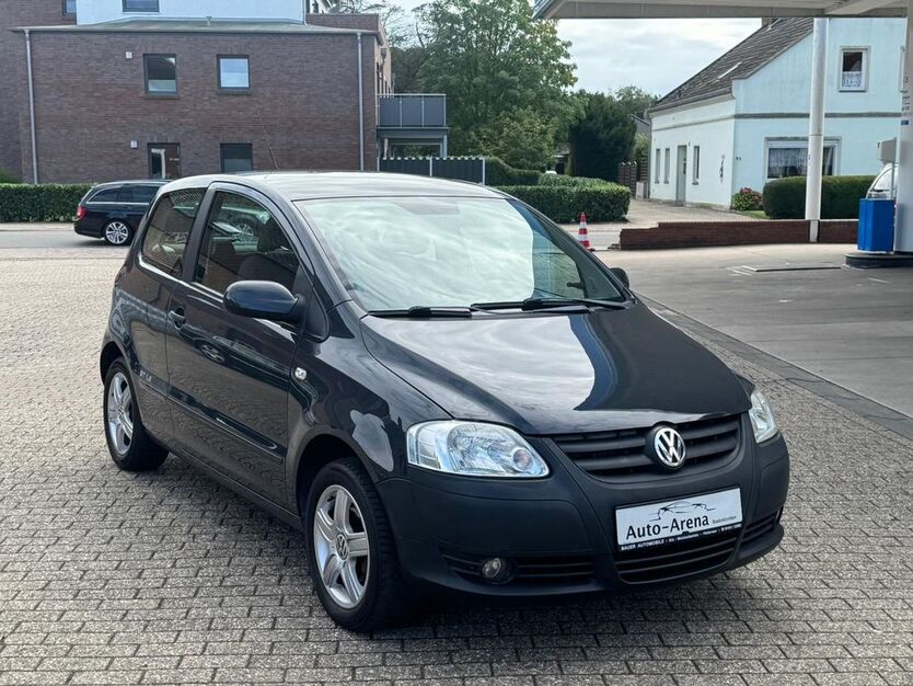 VW Fox 140.000 km 2.499 € Stadland 26935