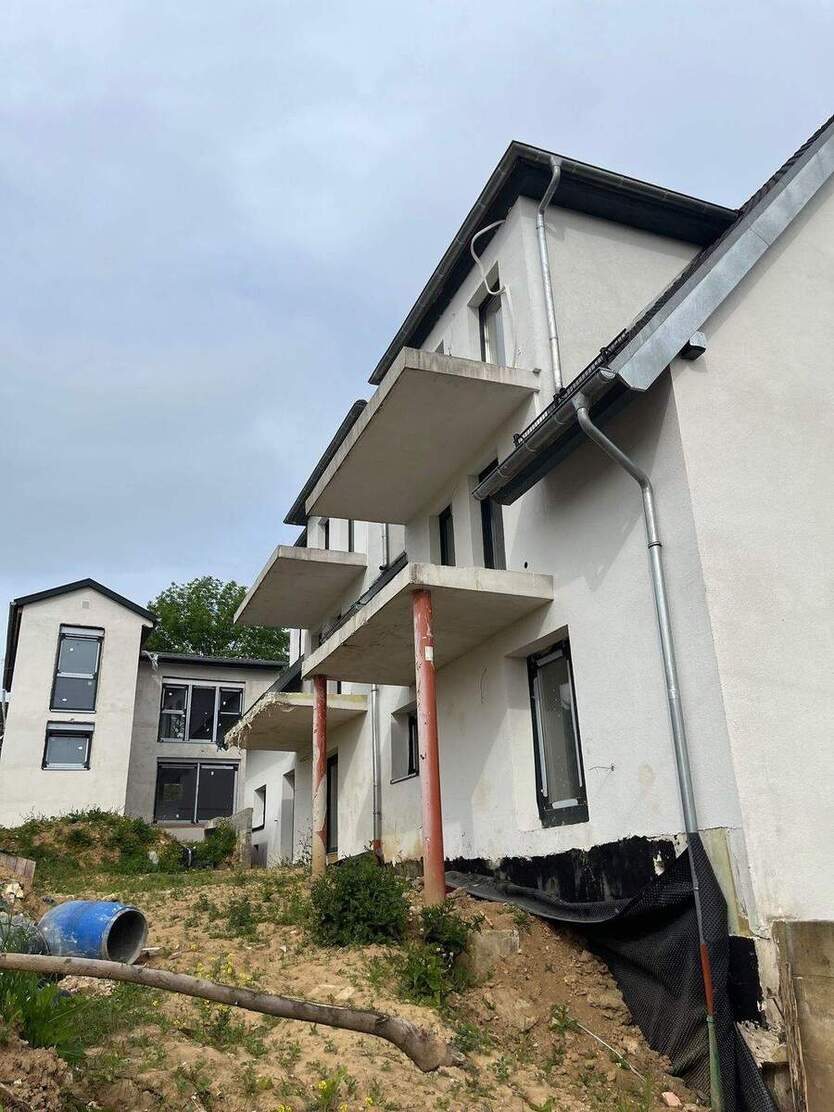 Attraktives Sanierungsprojekt für Handwerker: Etagenwohnung mit Restarbeiten zu verkaufen! 3 zimmer