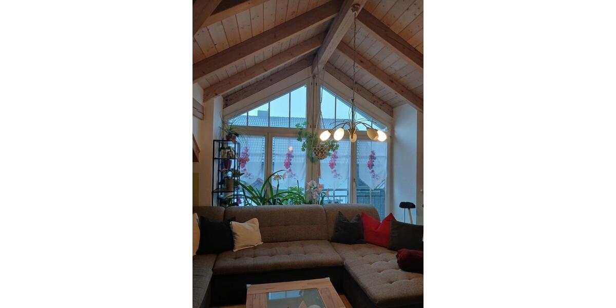 Dachgeschoßwohnung Wallersdorf - 4 Zimmer, 100 m&sup2;, 800&euro; | Angebot:25396603