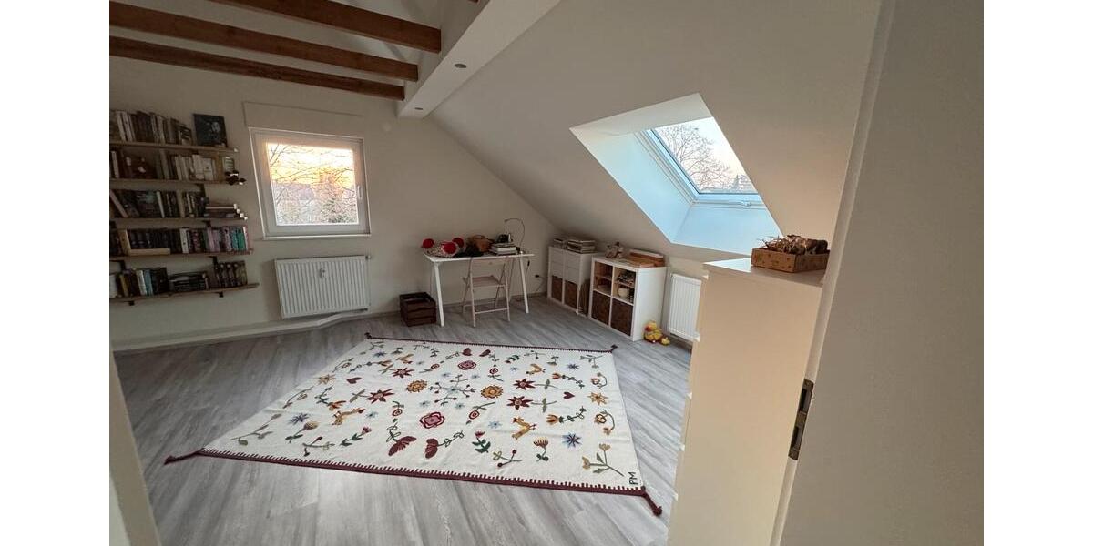 Dachgeschoßwohnung Eppelheim - 3 Zimmer, 60 m&sup2;, 850&euro; | Angebot:25945150