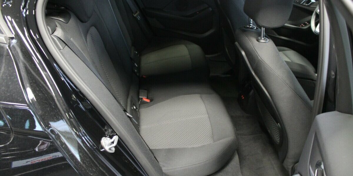 BMW 118 118i Aut. Advantage 48.290 km 20.980 &euro; Euskirchen 53881