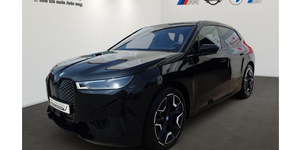 BMW iX 23.294 km 77.980 € München 80687