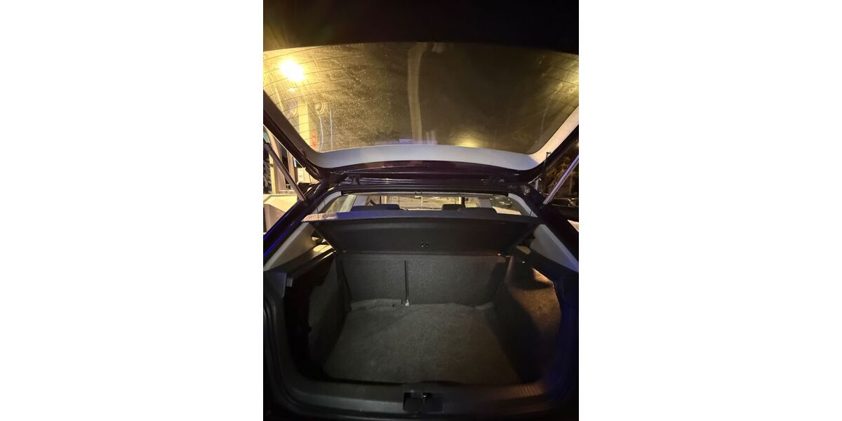 VW Polo 150.221 km 2.650 &euro; Berlin 12359